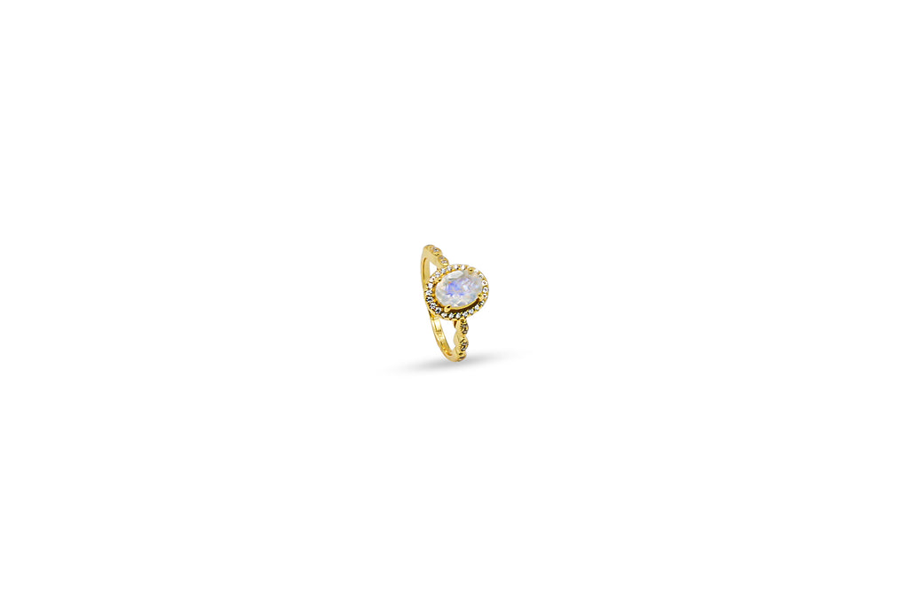 Gold Oval Moonstone Ring