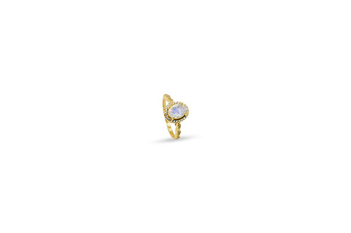 Gold Oval Moonstone Ring