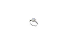 Load image into Gallery viewer, Oval Moonstone Ring