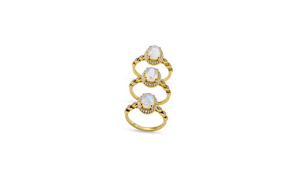 Gold Oval Moonstone Ring