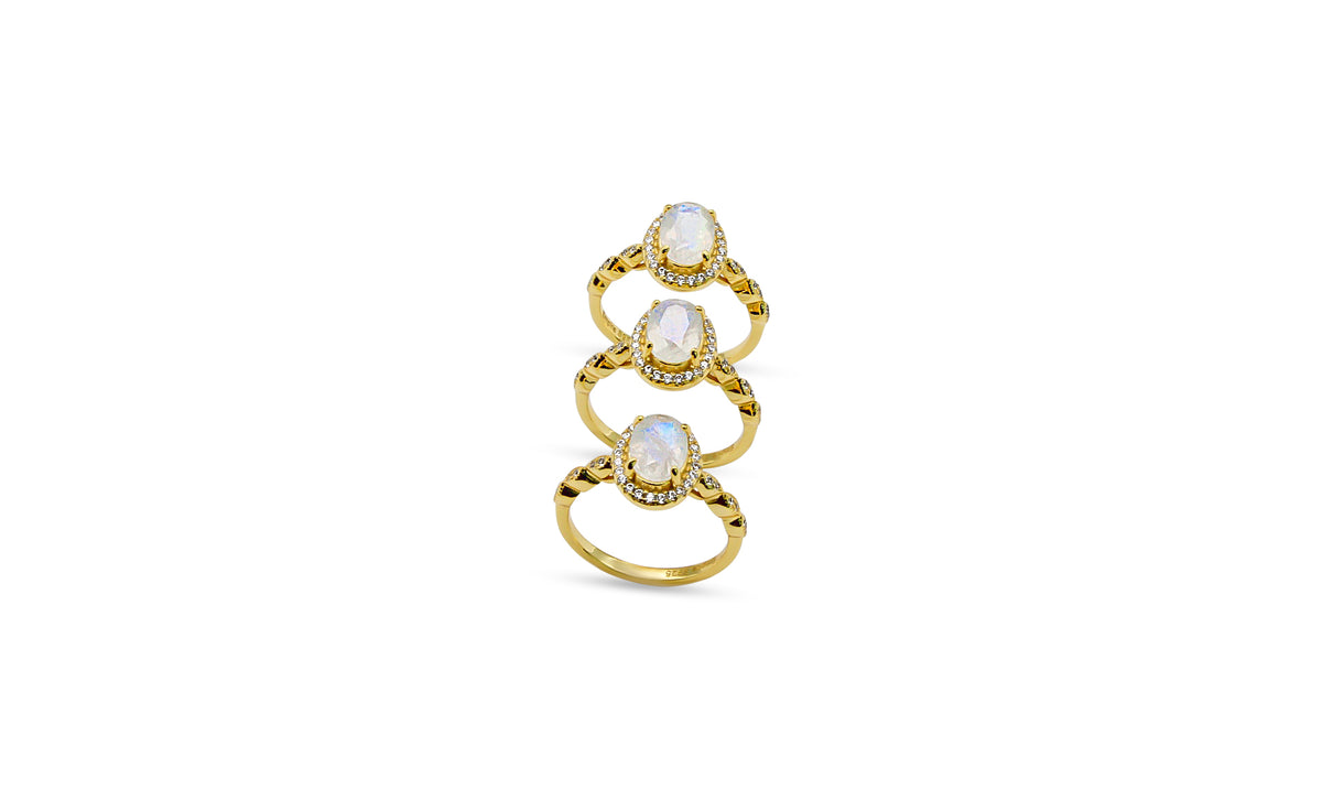 Gold Oval Moonstone Ring