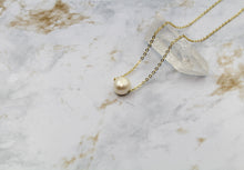 Load image into Gallery viewer, Dainty Pearl Gumdrop Pendant